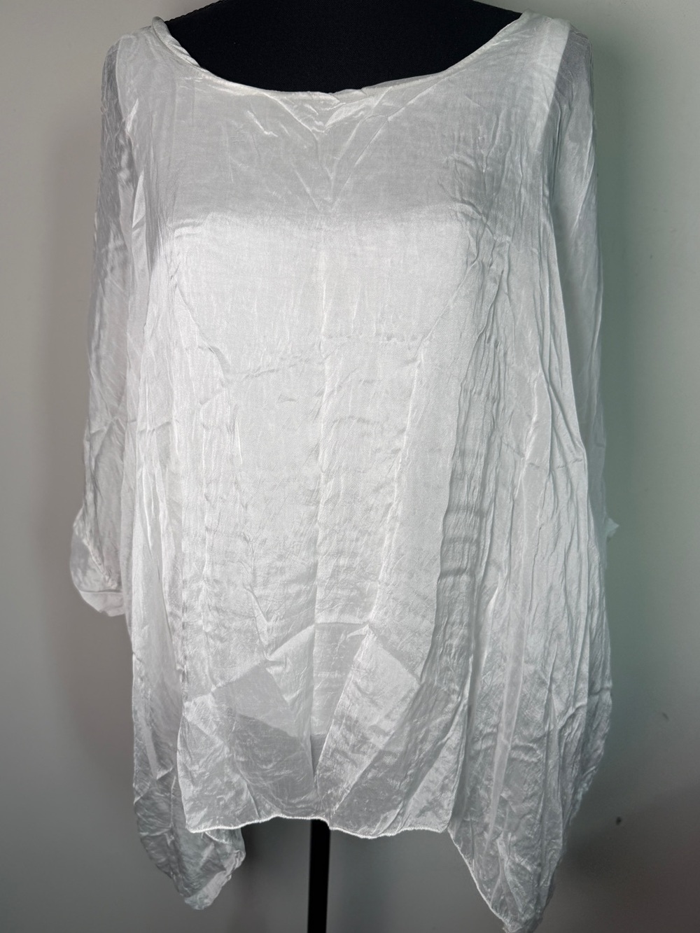 CobbleStone Living Martina Silk Top Ivory Asymmetric Hem OS